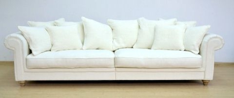 Couch Kingbridge in Stoff weiss